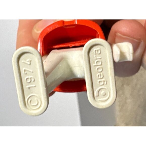 Vintage Playmobil Figures Set Of 2 Red & White Boy Girl - Picture 8 of 8